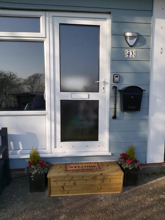 Caldon Holiday Chalet Sleeps 4 In Dartmouth Wifi Electric Inc Pet Friendly Luaran gambar
